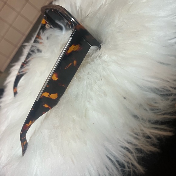 Zara Brown Tortoise Shell Sunglasses - Picture 4 of 7